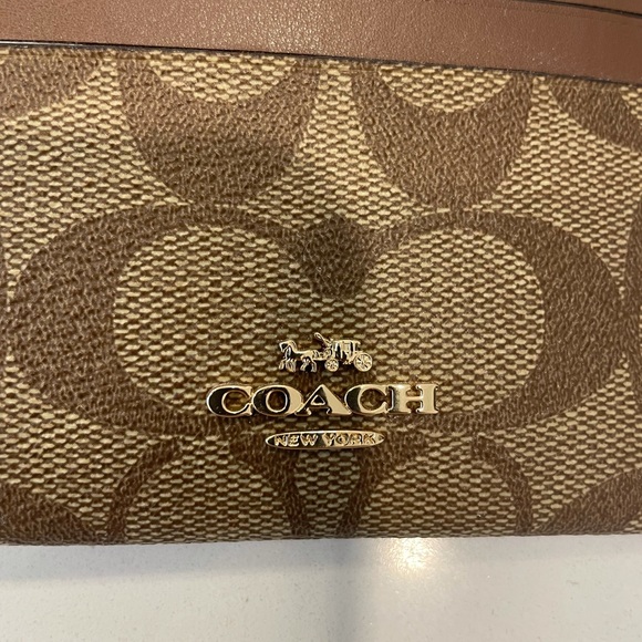 Band new Coach card case - Picture 6 of 6